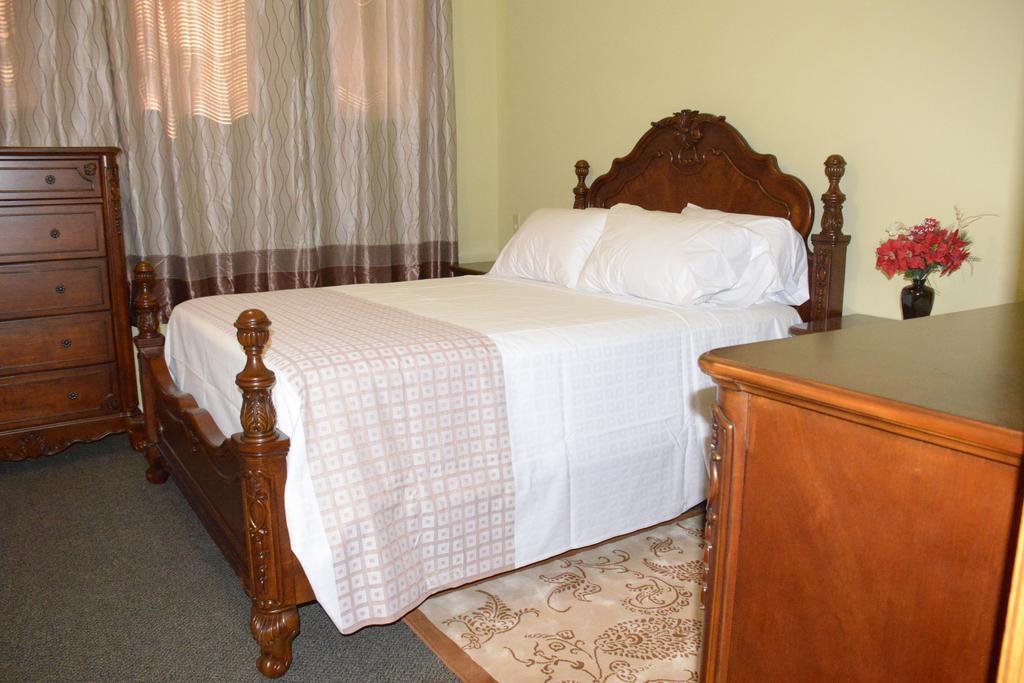 Smile Back B&B Τορόντο Δωμάτιο φωτογραφία